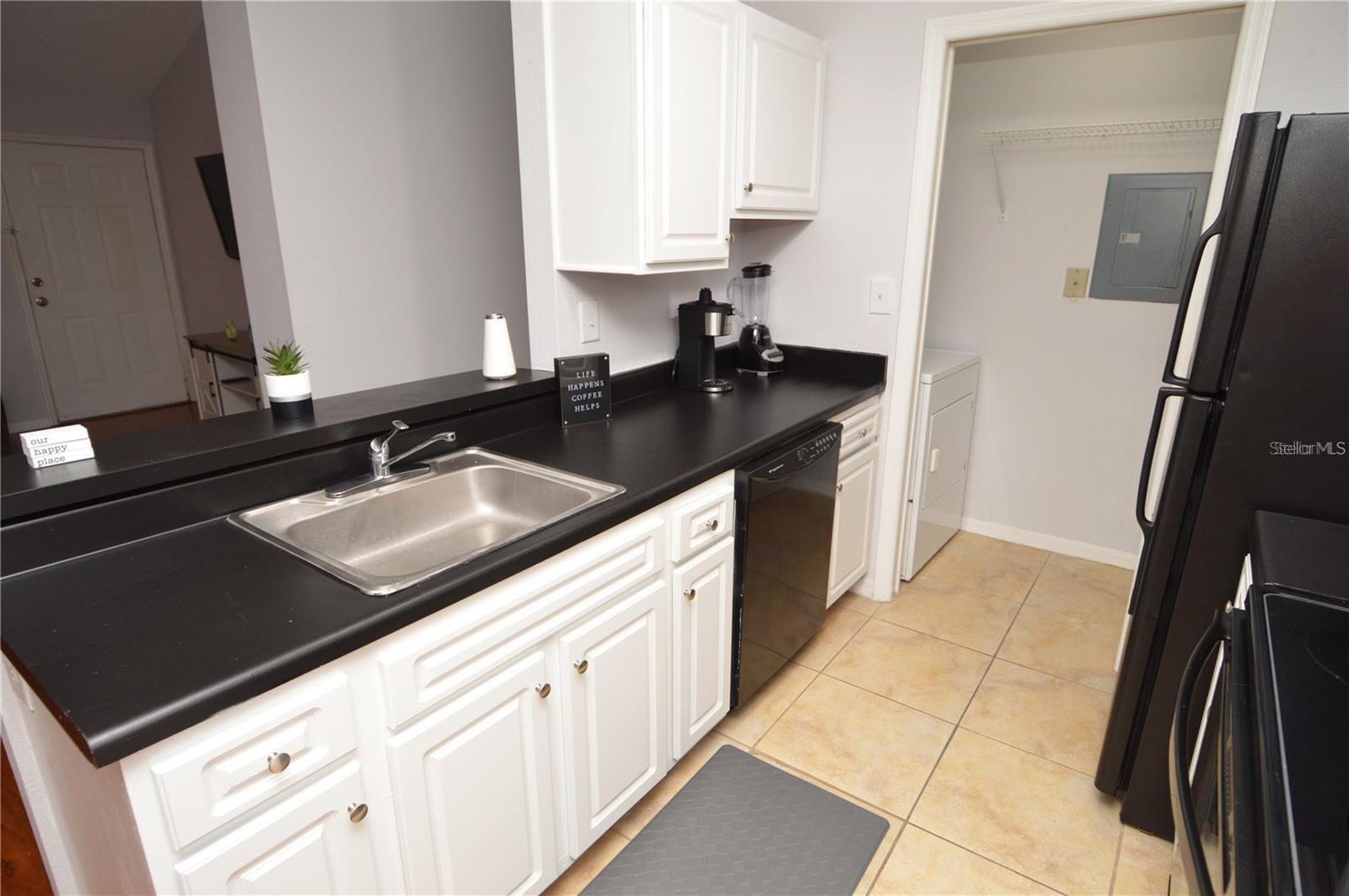 ITOPIA PRIVATE RESIDENCES CONDO - Residential Lease