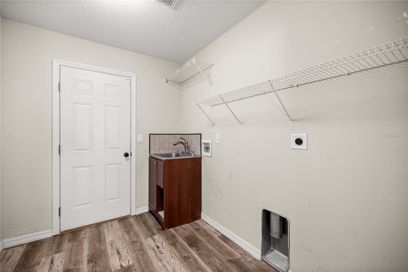 KINGSLAND COUNTRY ESTATE - Residential