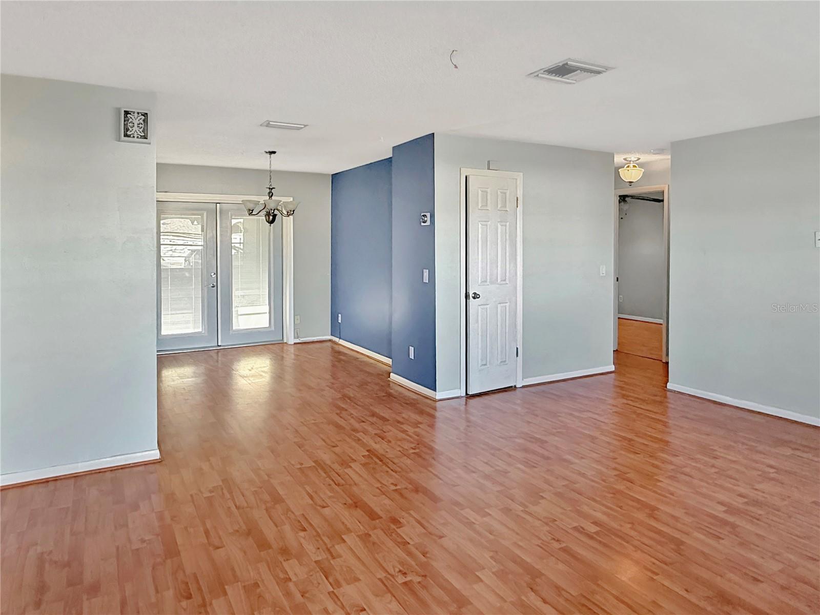 DELTONA LAKES UN 5 - Residential