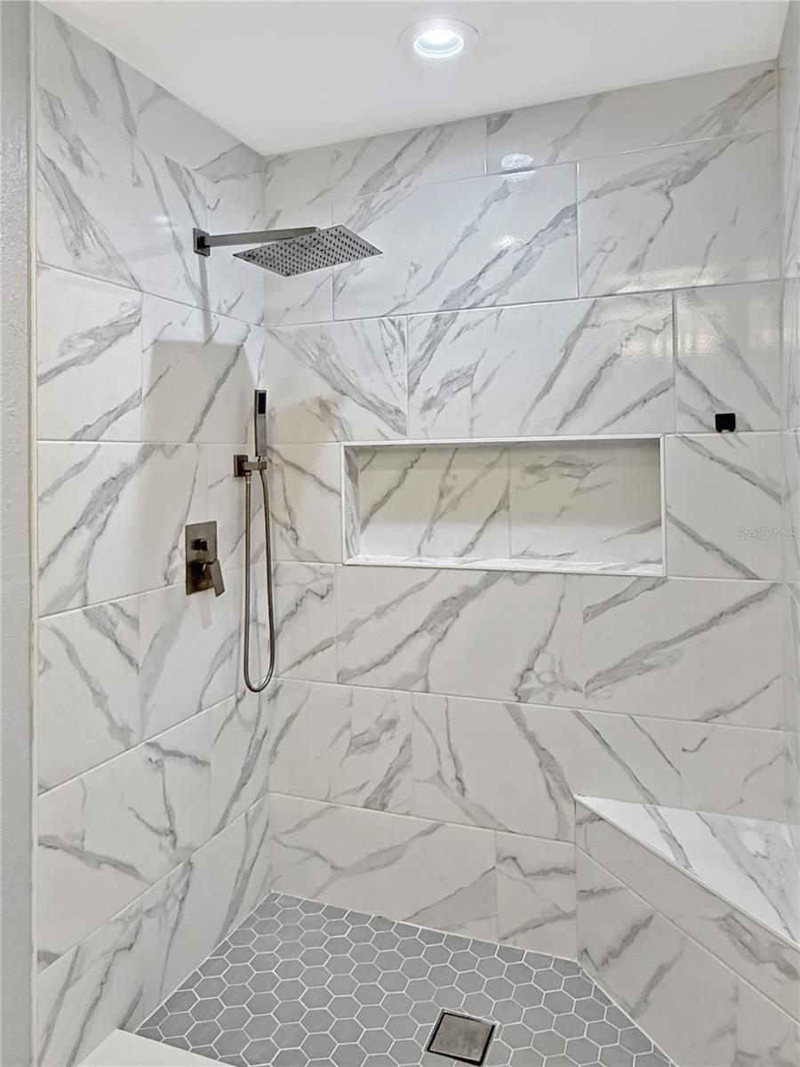 DELTONA LAKES UN 5 - Residential