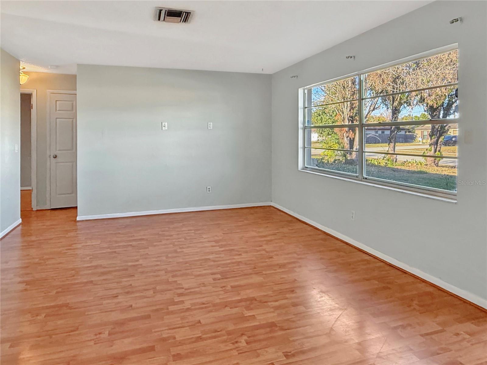 DELTONA LAKES UN 5 - Residential