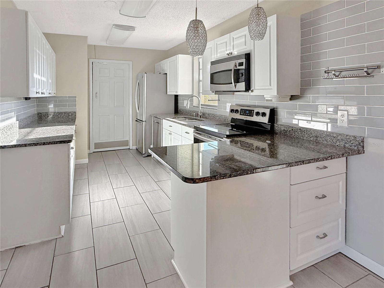 DELTONA LAKES UN 5 - Residential