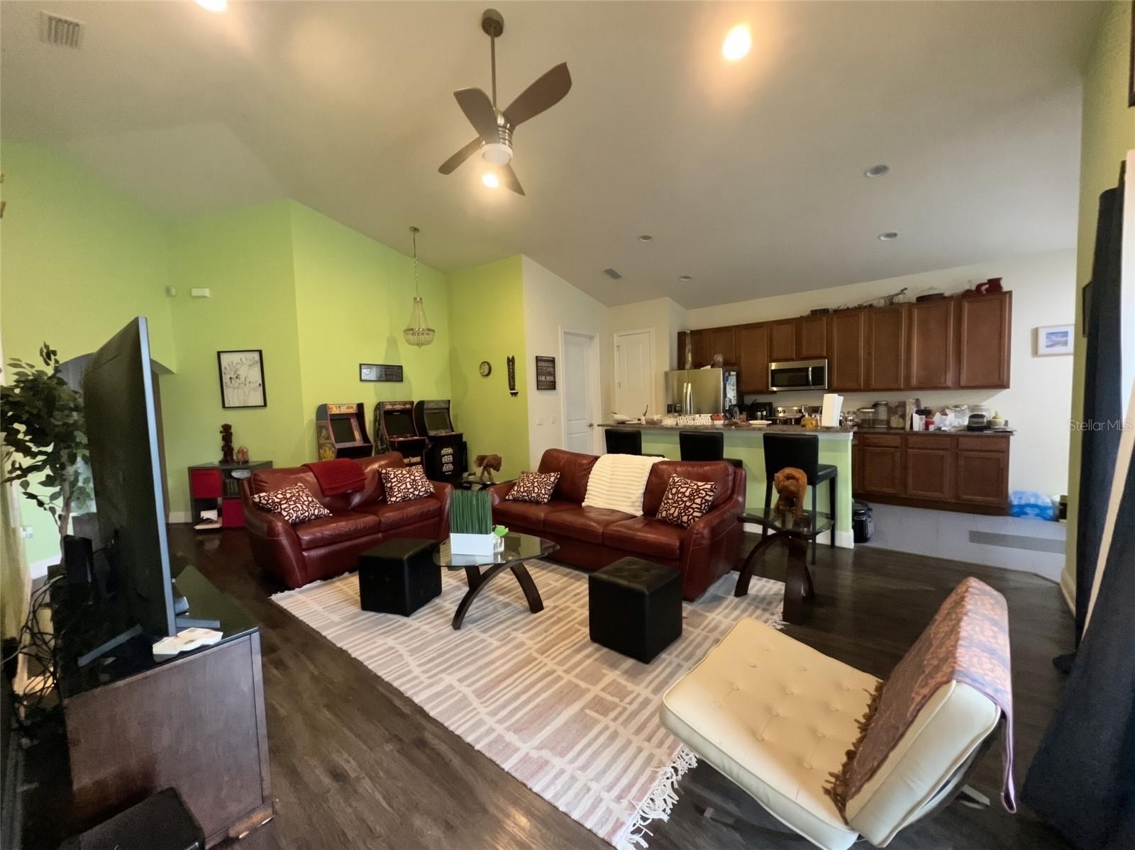 480 BELLISSIMO PLACE