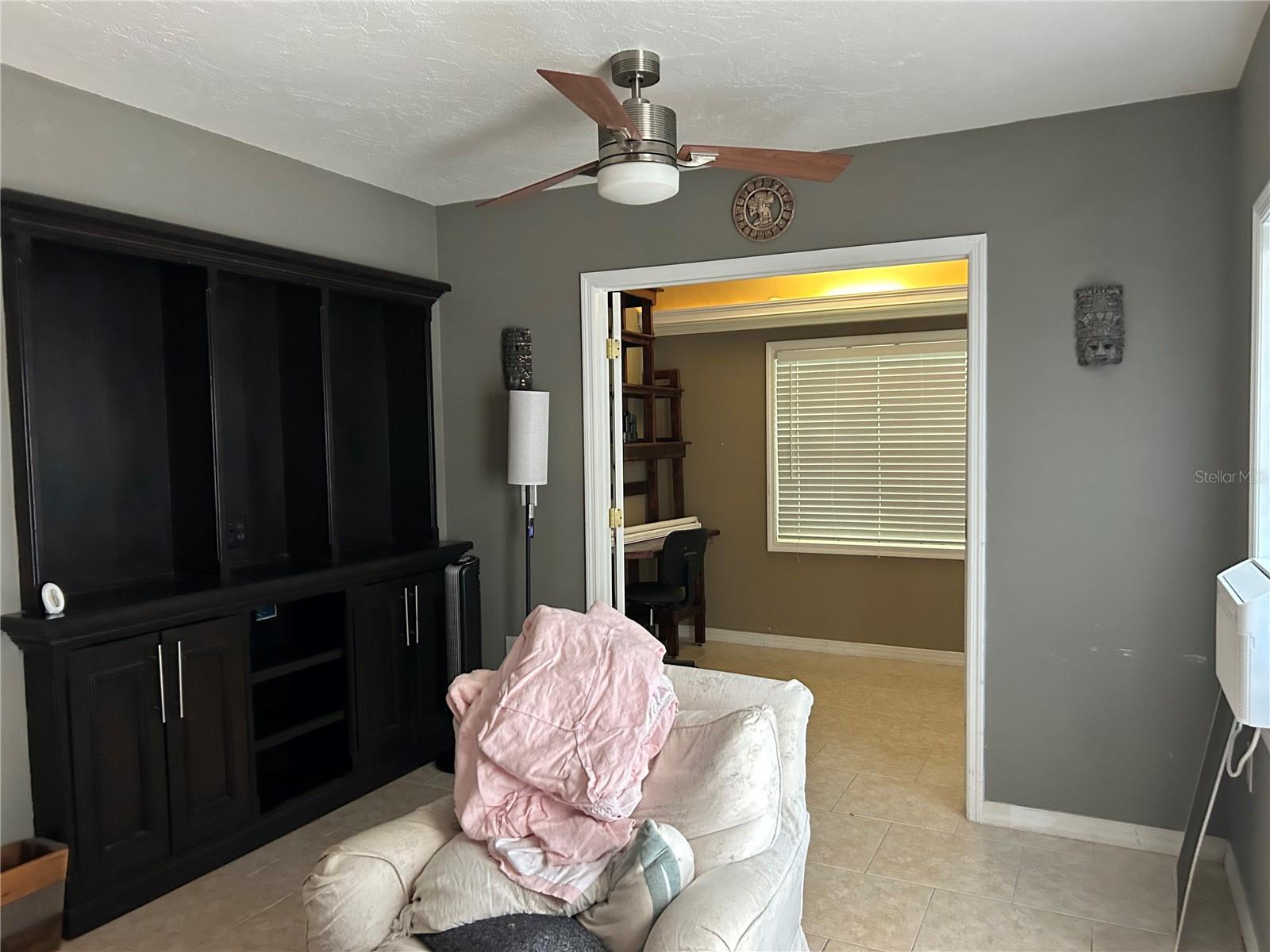 CRESTLINE - Residential