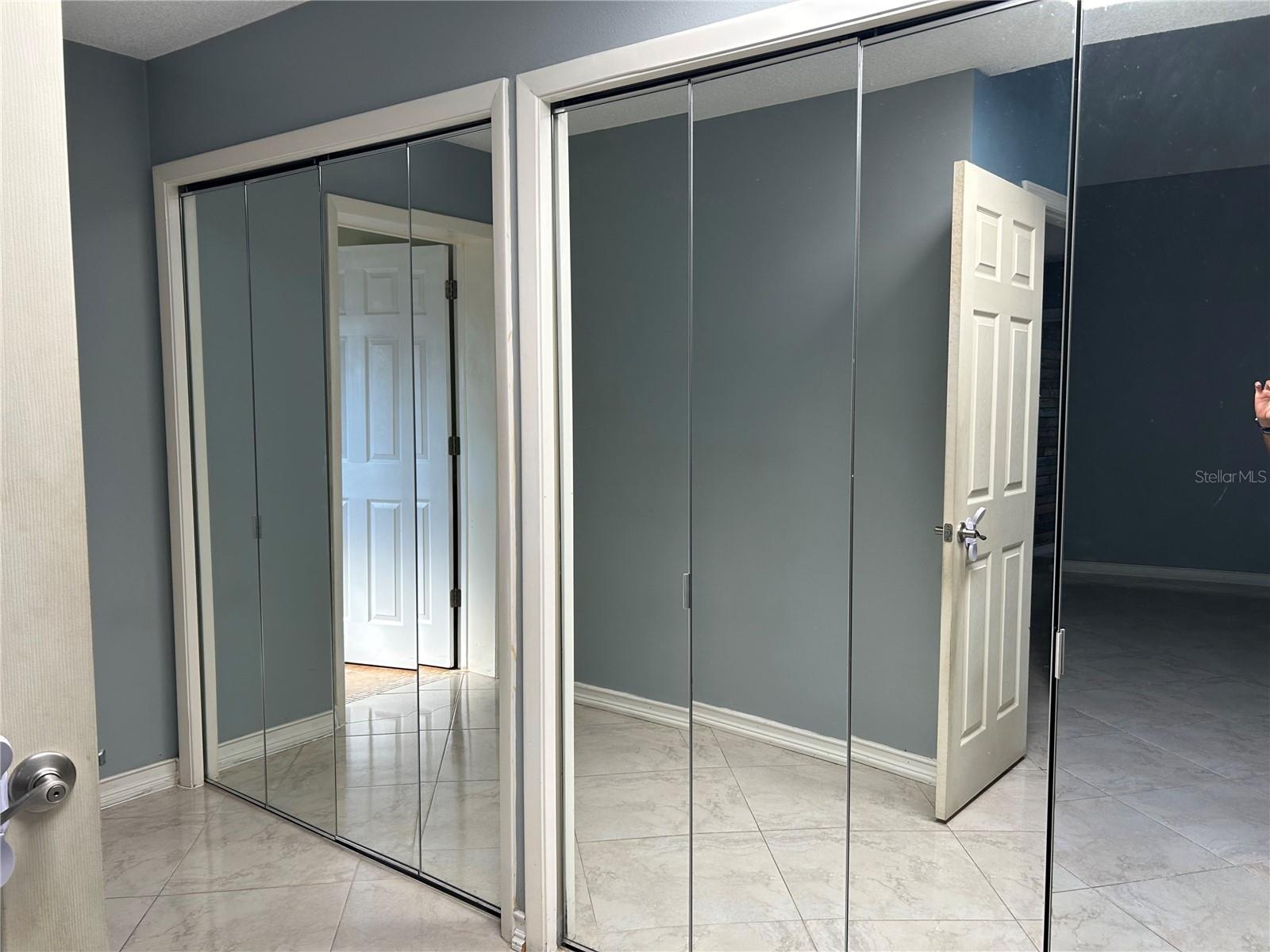 CRESTLINE - Residential