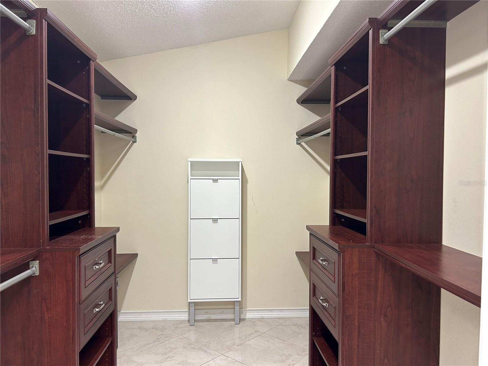 CRESTLINE - Residential