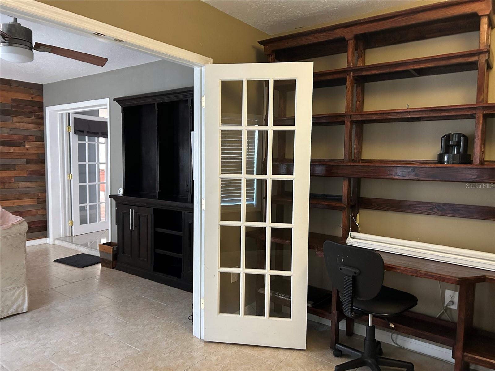 CRESTLINE - Residential