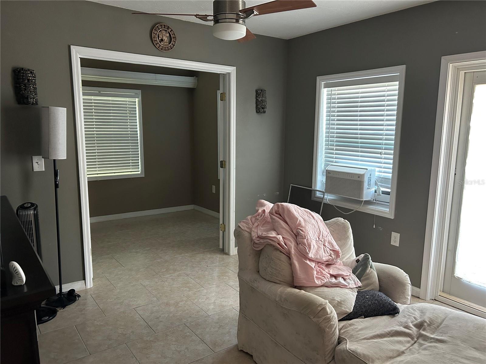 CRESTLINE - Residential