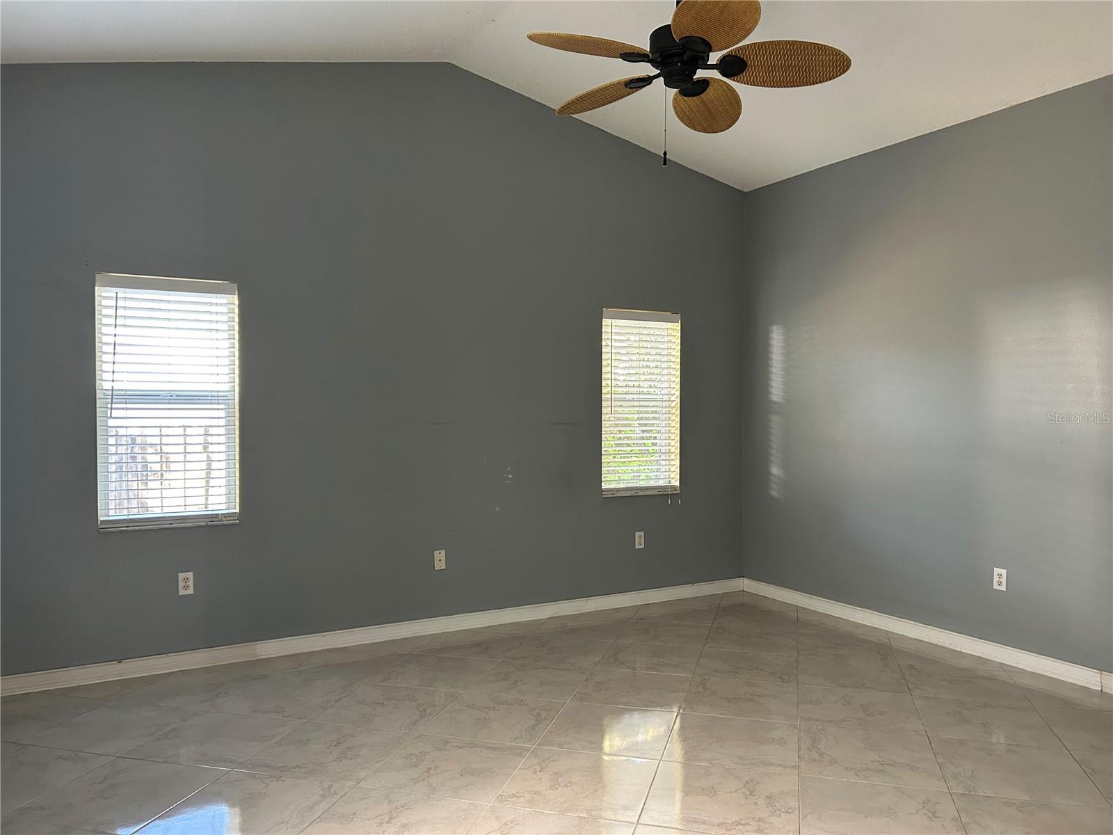 CRESTLINE - Residential