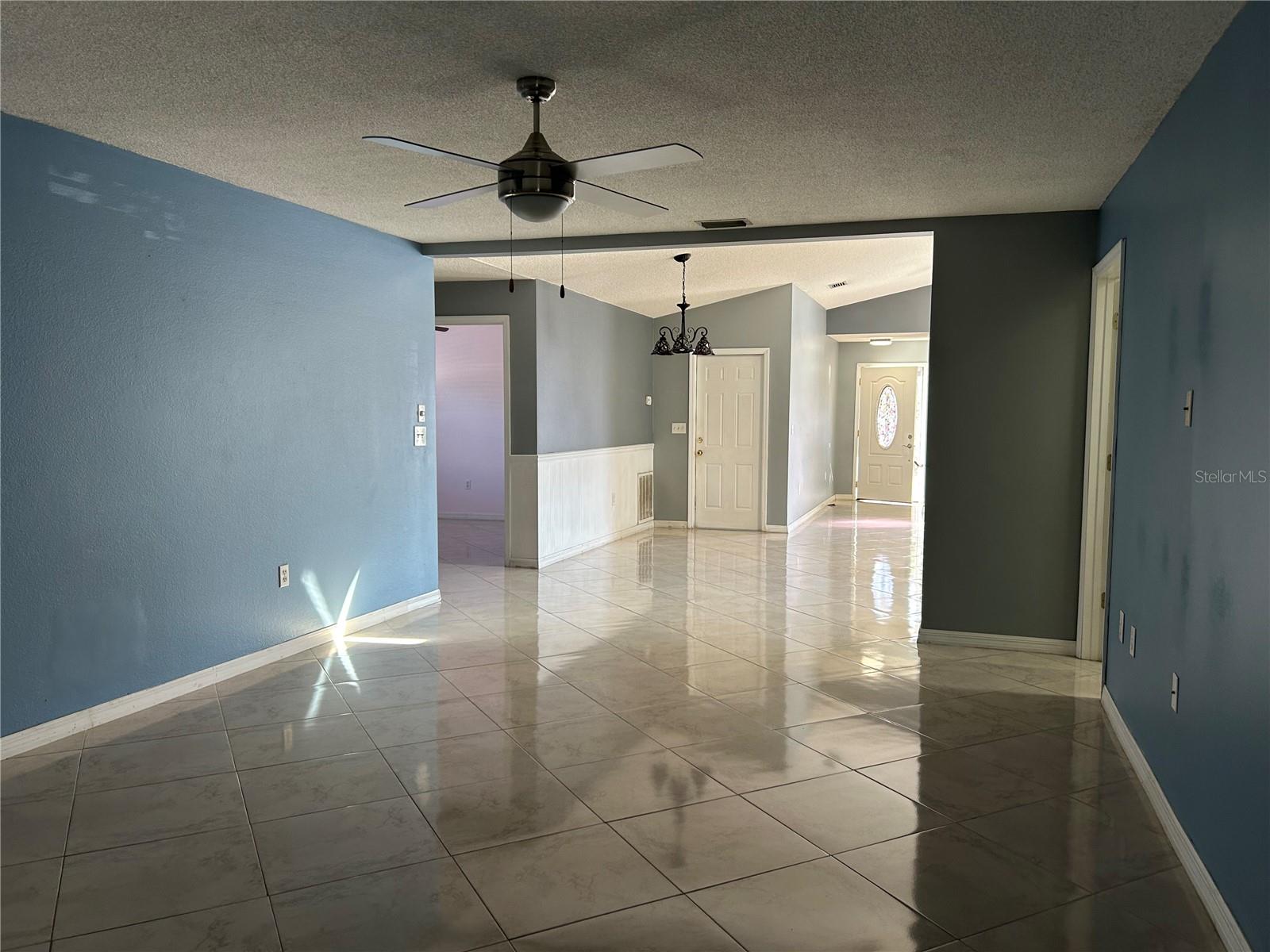 CRESTLINE - Residential