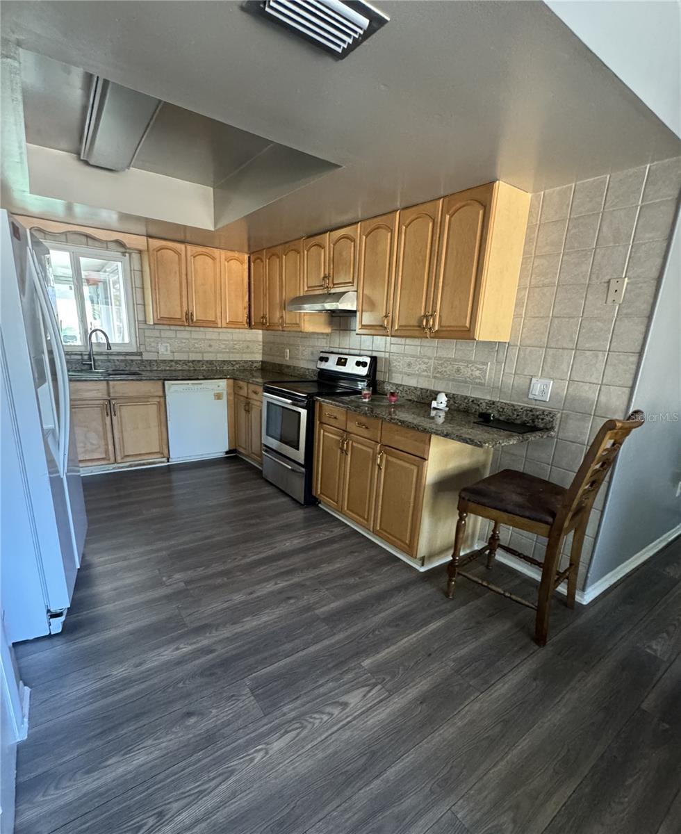 BEL AIRE WOODS SECOND ADD - Residential Lease