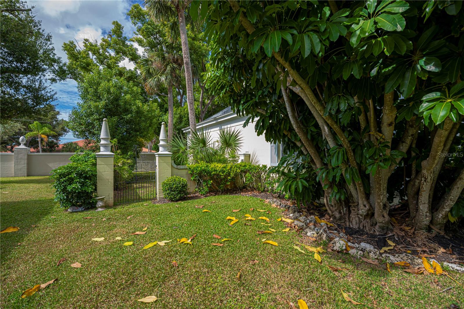 BOCA ROYALE/ENGLEWOOD GOLF VILLAS - Residential