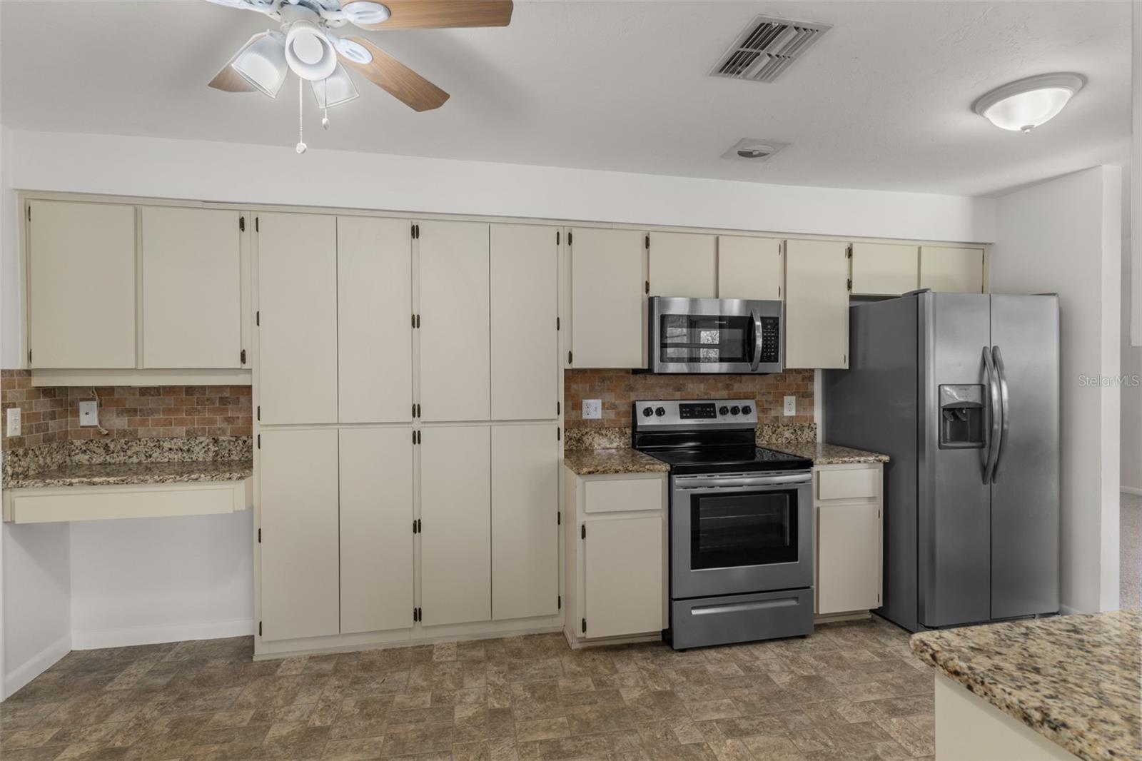 BEVERLY HILLS UNIT 08 PH 01 - Residential