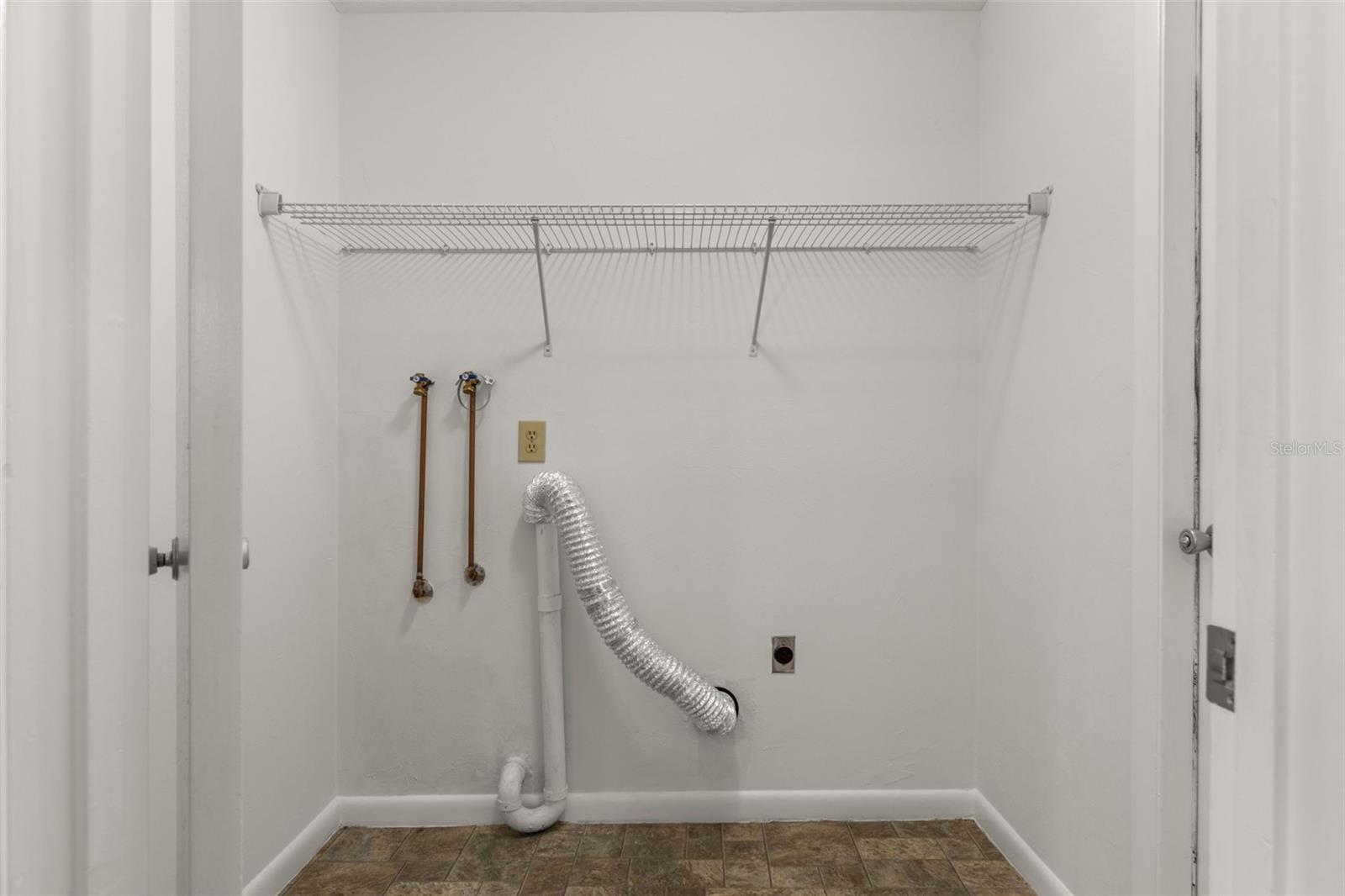 BEVERLY HILLS UNIT 08 PH 01 - Residential