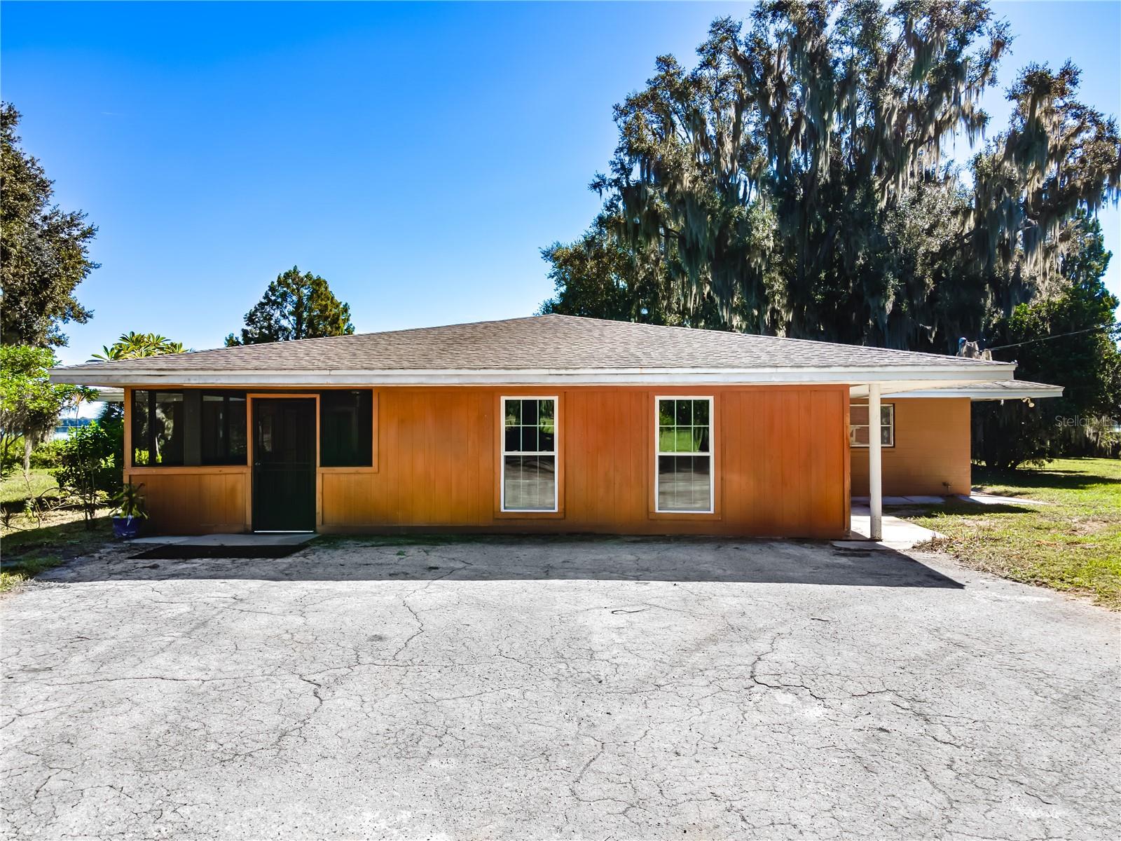 8309 W LAKE MARION ROAD