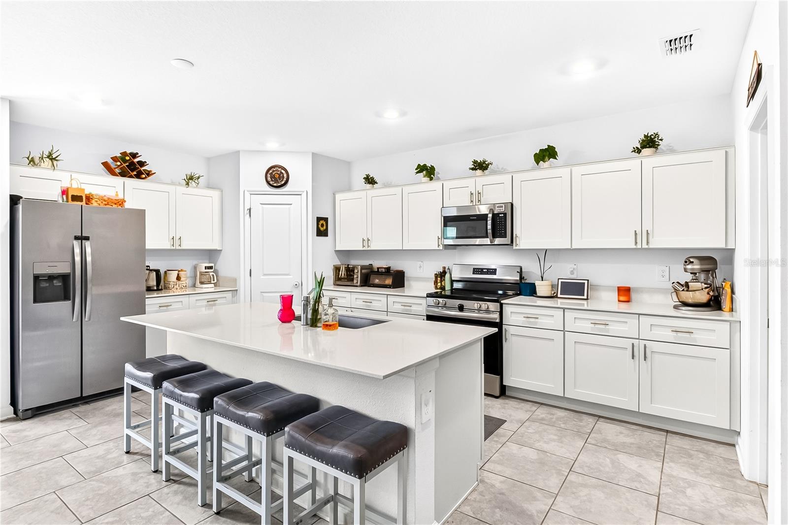 1116 DEEPWATER CIRCLE