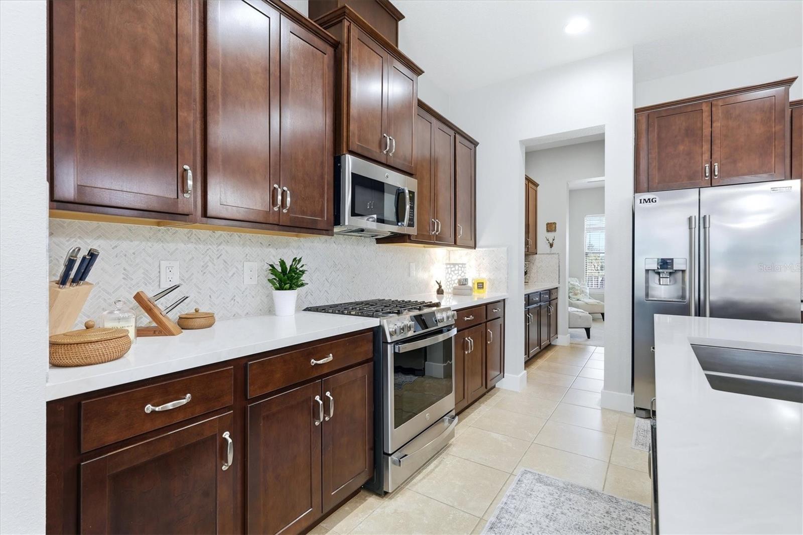 LEGENDS BAY - Residential