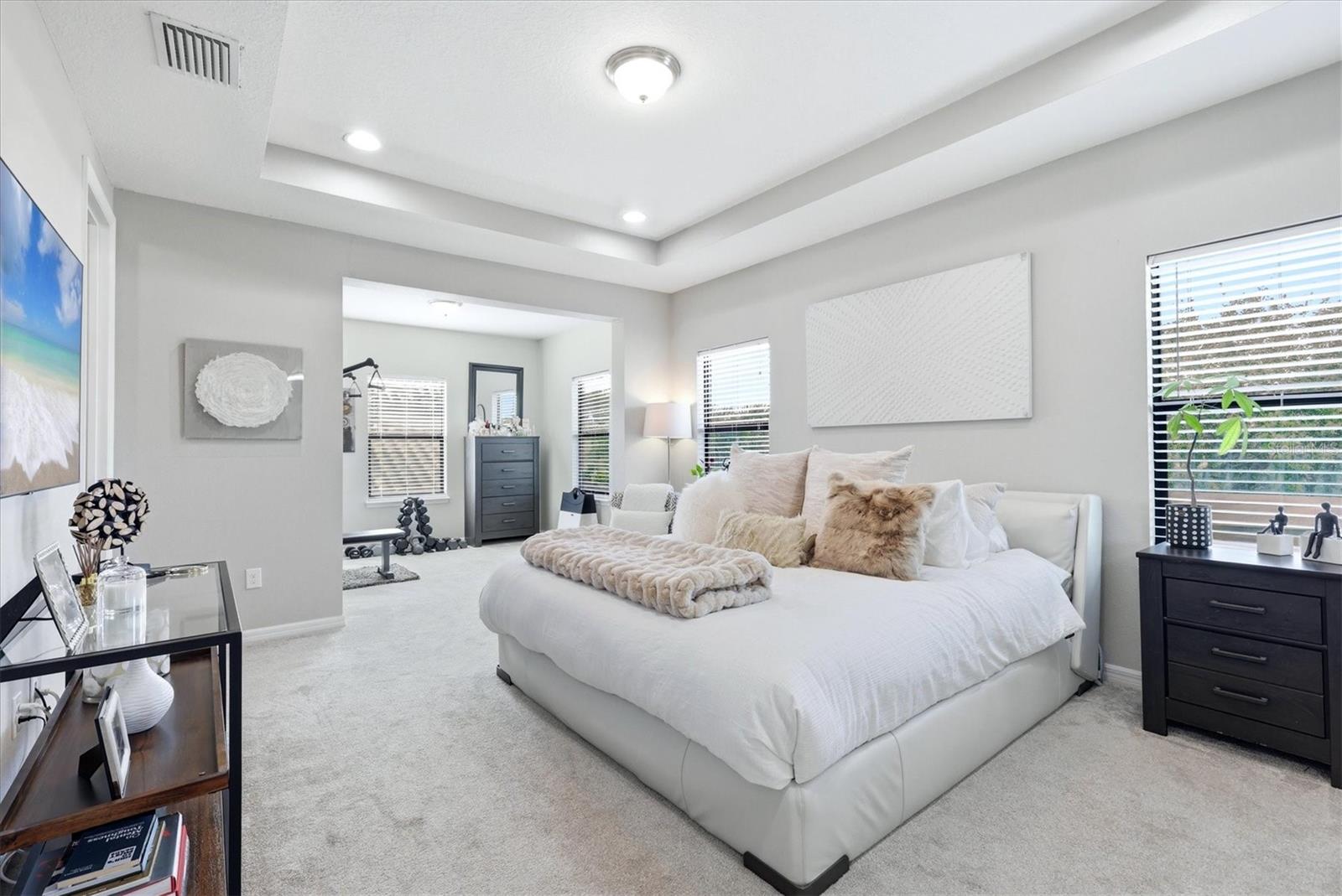 LEGENDS BAY - Residential