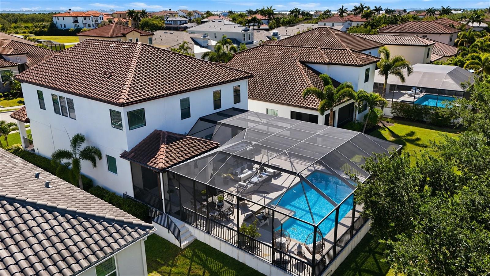 LEGENDS BAY - Residential