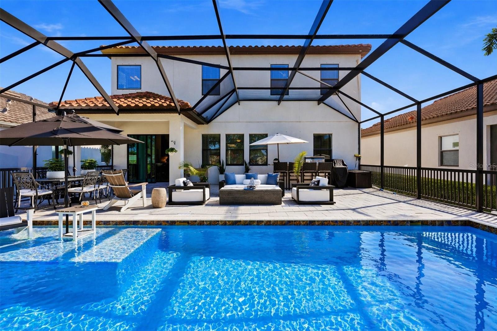 LEGENDS BAY - Residential