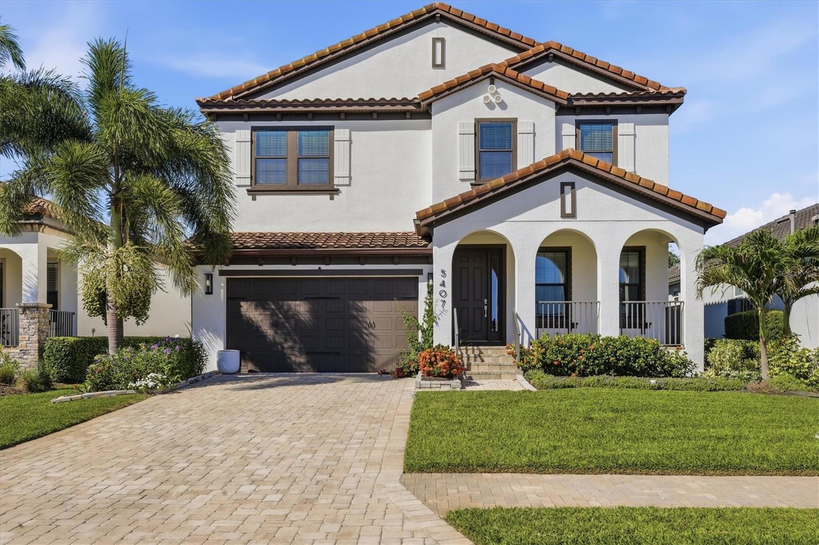 LEGENDS BAY - Residential