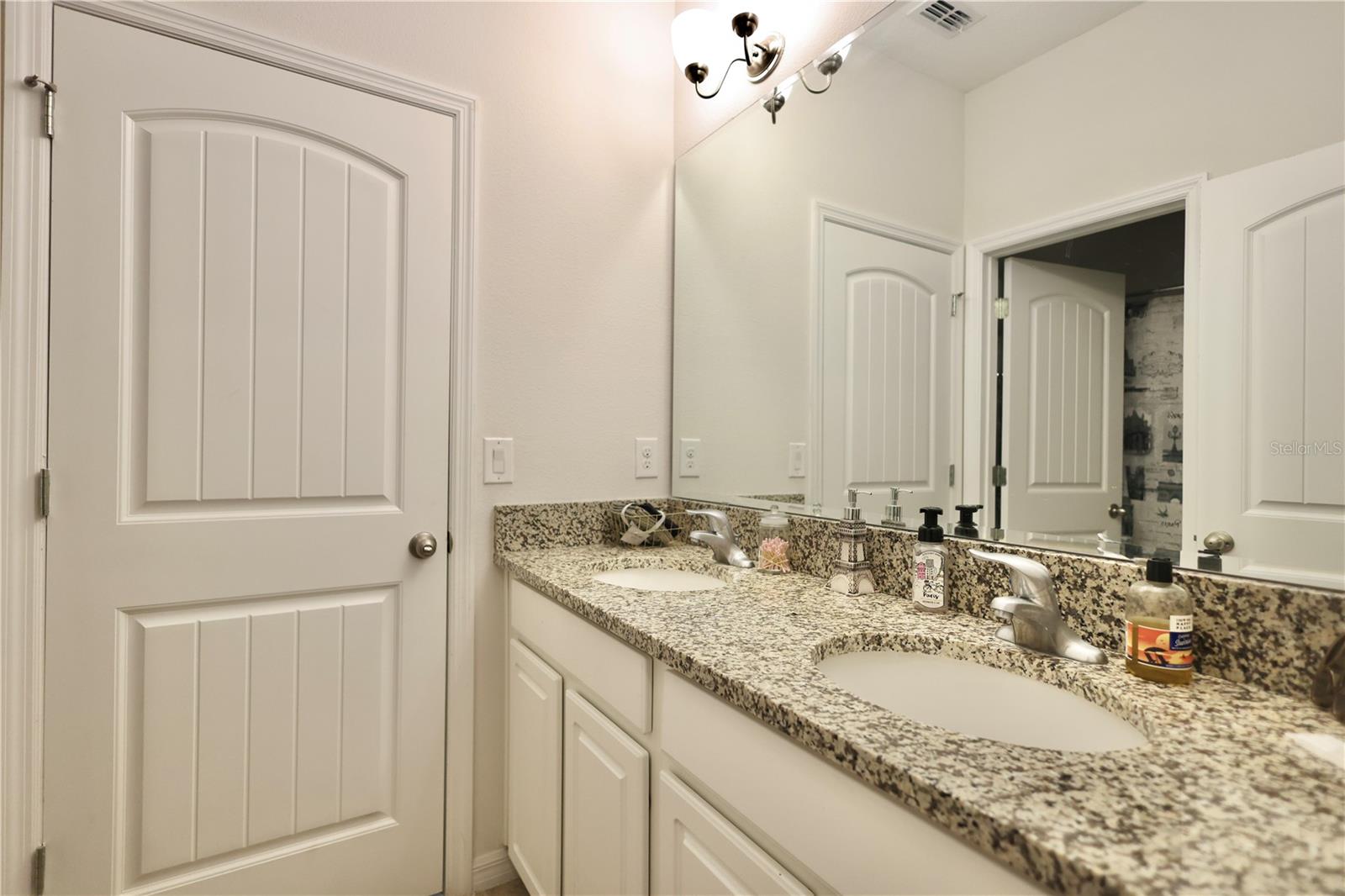 KINDRED - Residential Lease