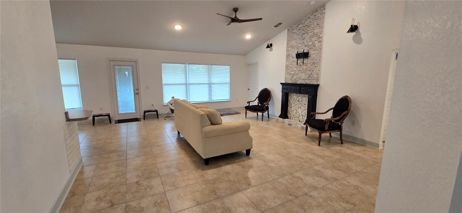 EAGLE CREST - Residential