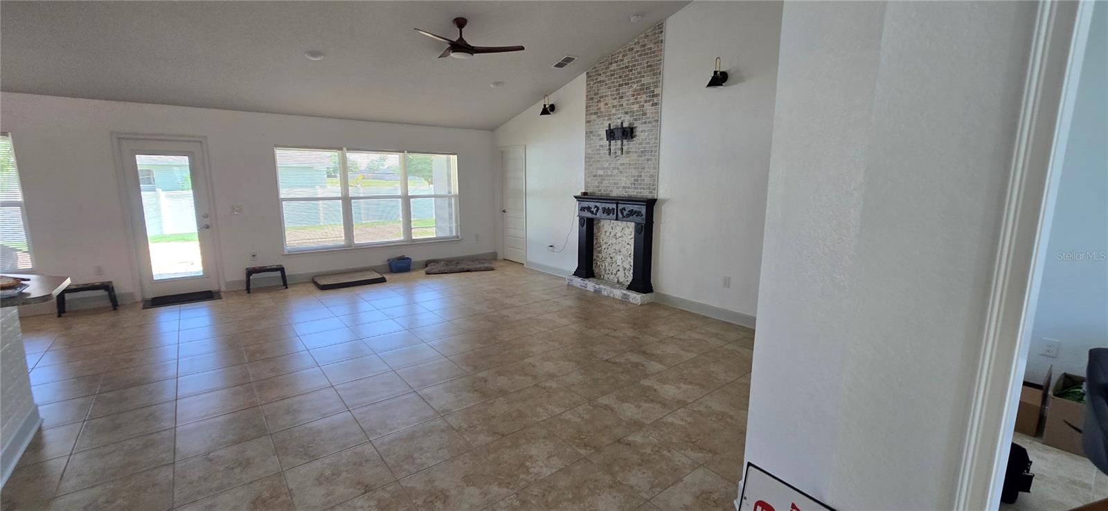 EAGLE CREST - Residential