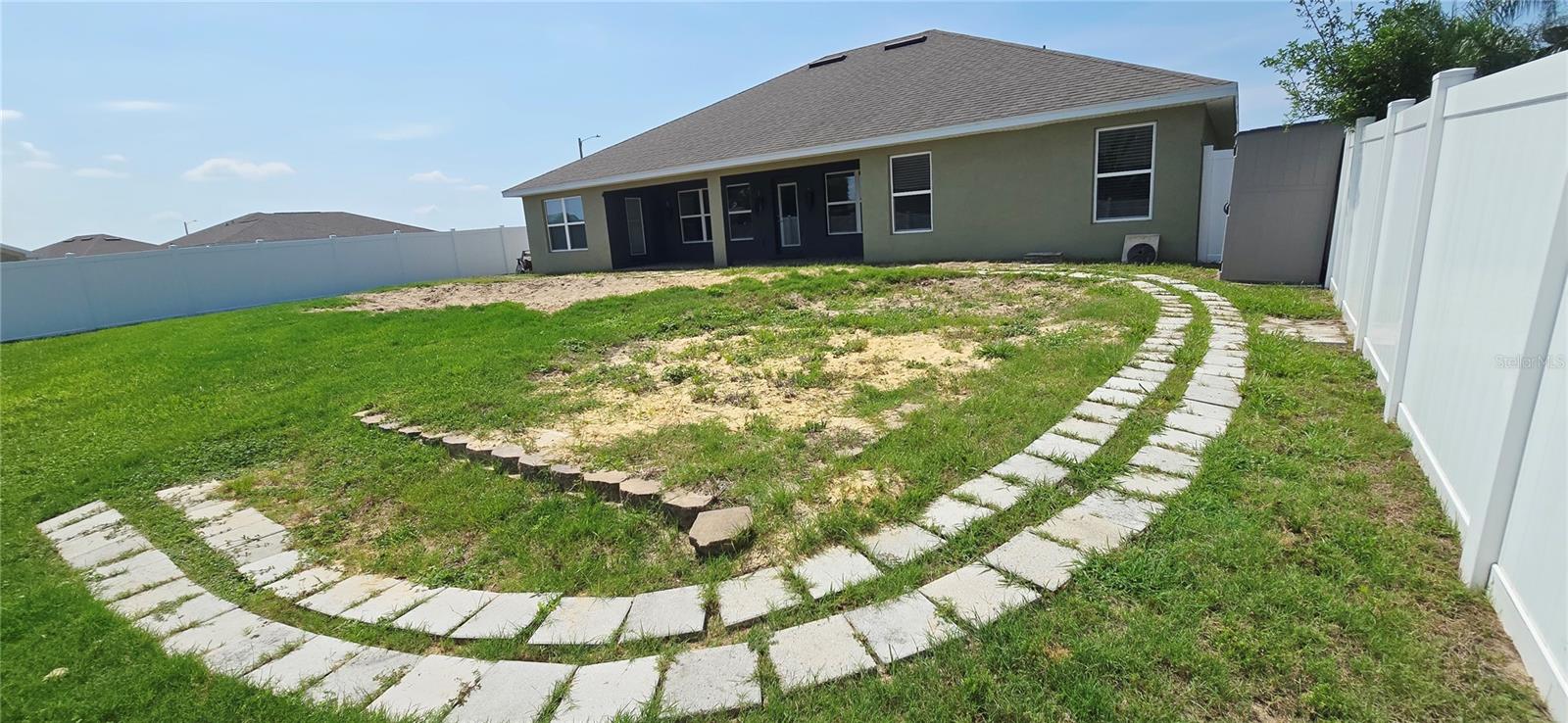 EAGLE CREST - Residential