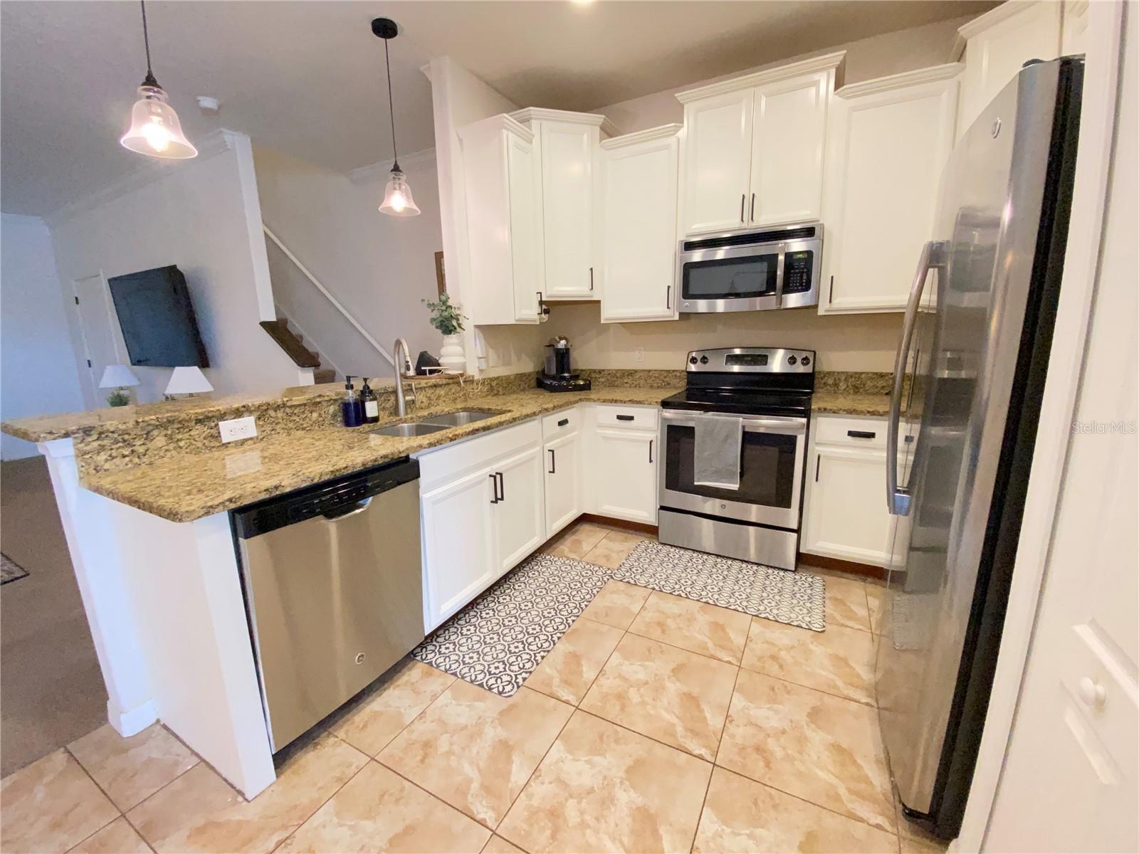 VERANDAH TWNHMS - Residential