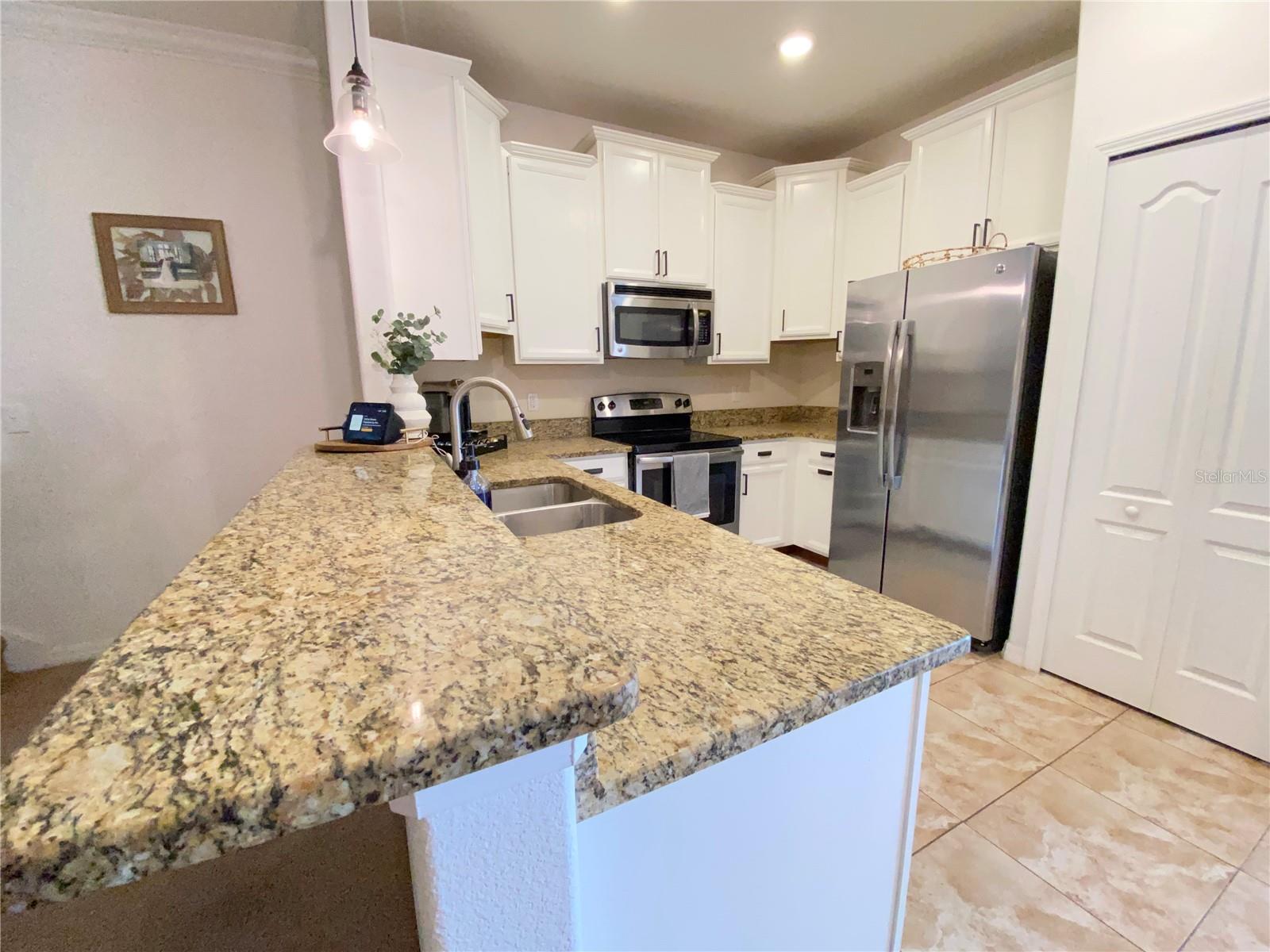 VERANDAH TWNHMS - Residential