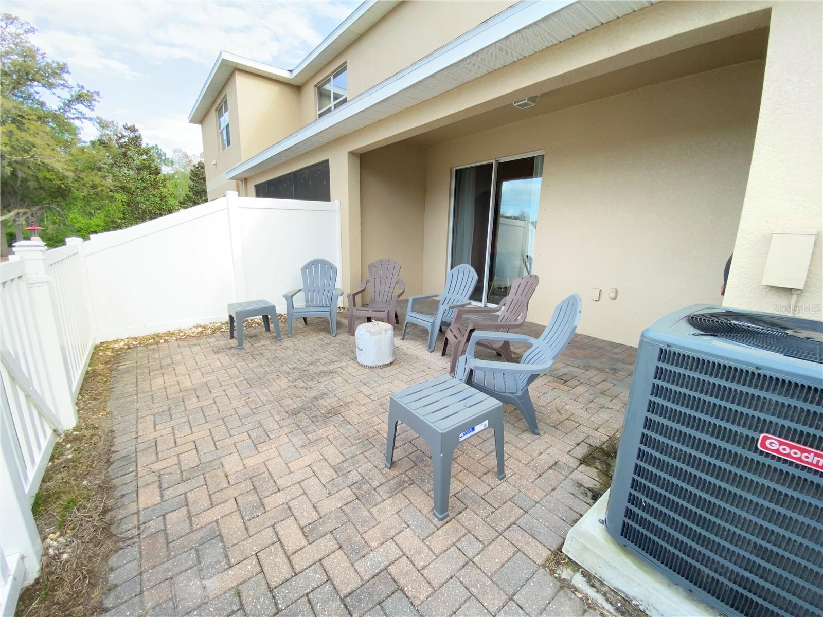 VERANDAH TWNHMS - Residential