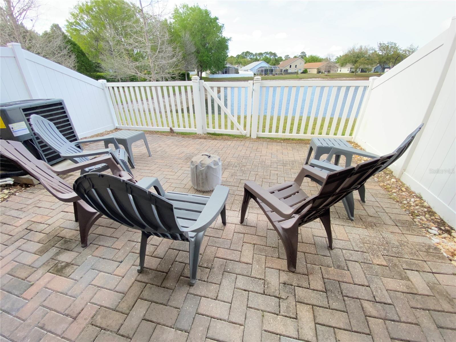 VERANDAH TWNHMS - Residential