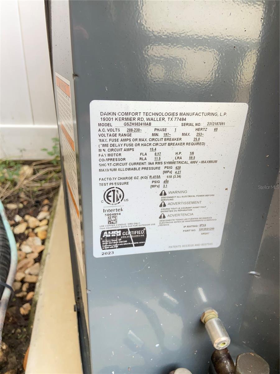 VERANDAH TWNHMS - Residential