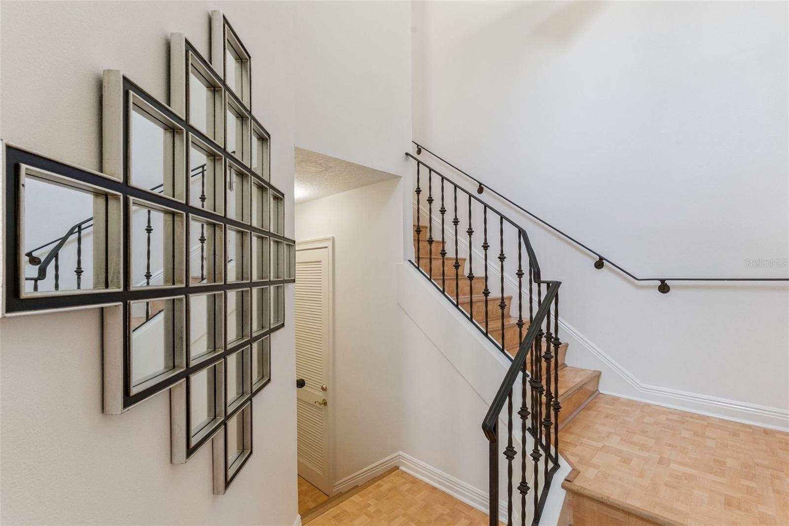 HOWEY MISSION SONOMA CONDO - Residential