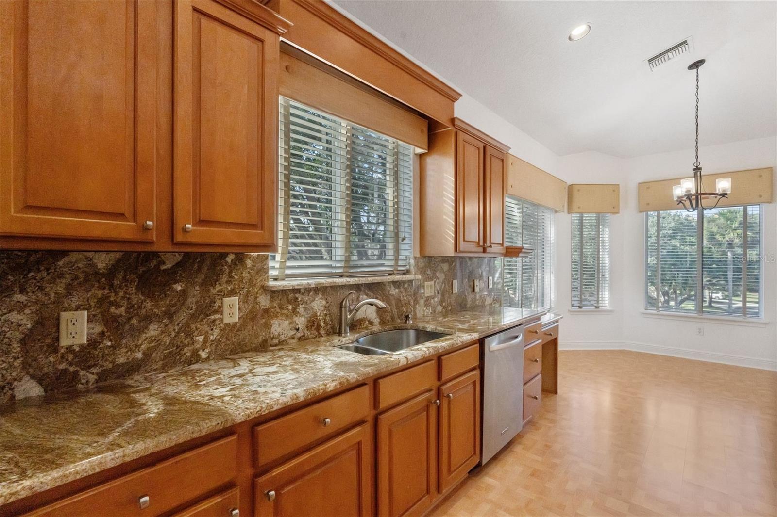 HOWEY MISSION SONOMA CONDO - Residential