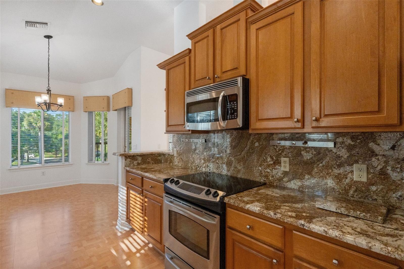 HOWEY MISSION SONOMA CONDO - Residential