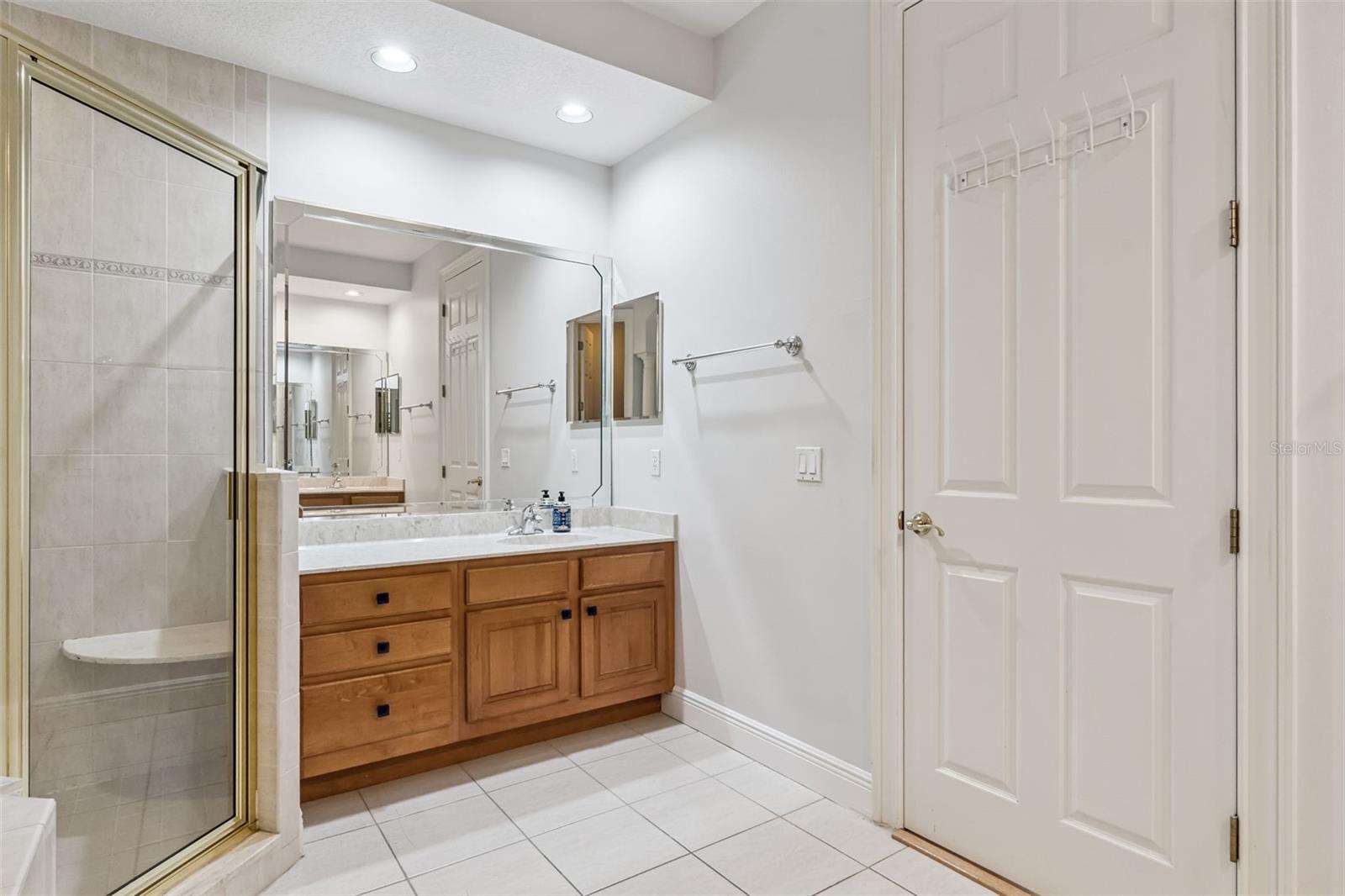 HOWEY MISSION SONOMA CONDO - Residential