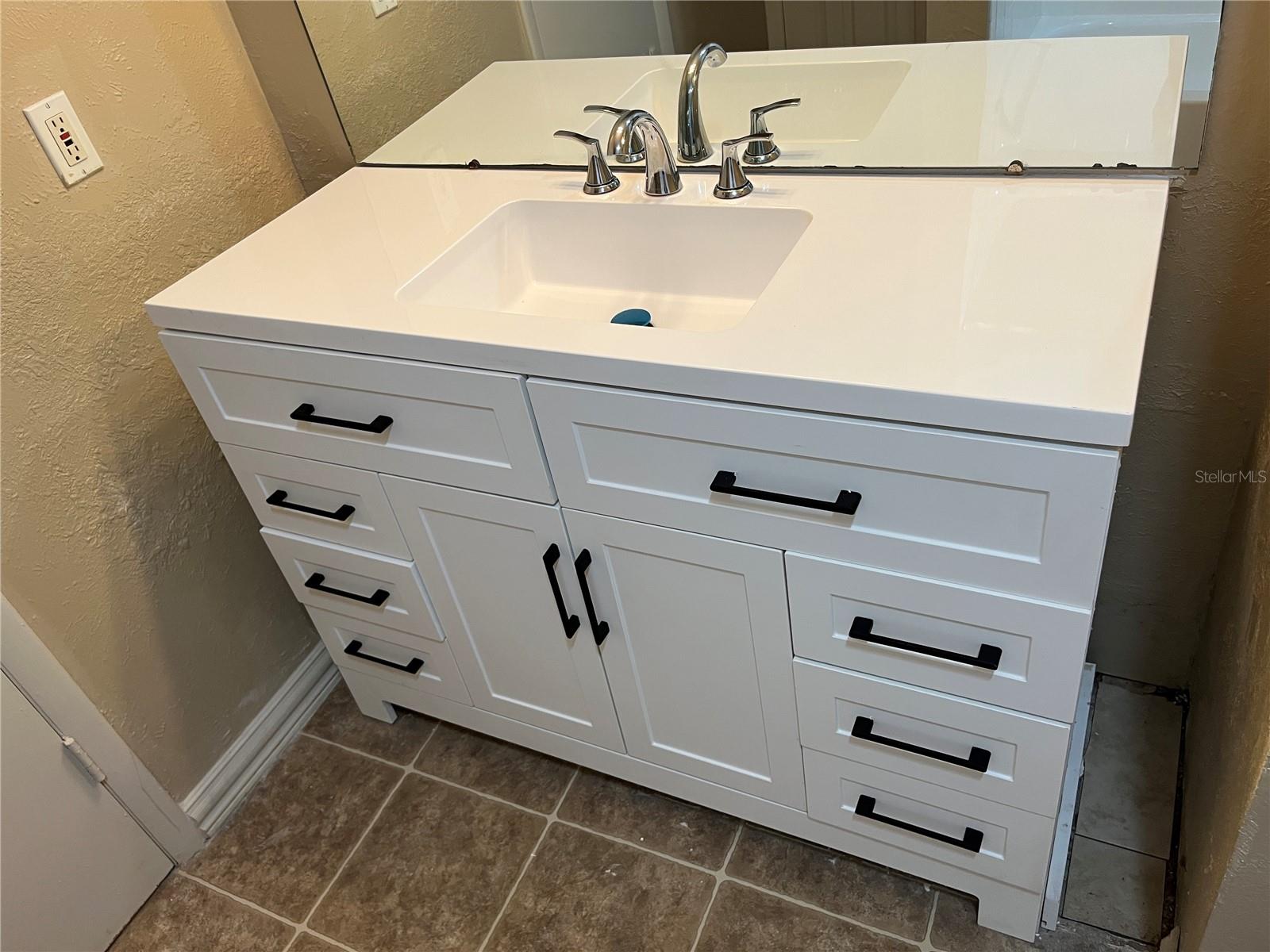 VILLAGE CONDO - Residential Lease