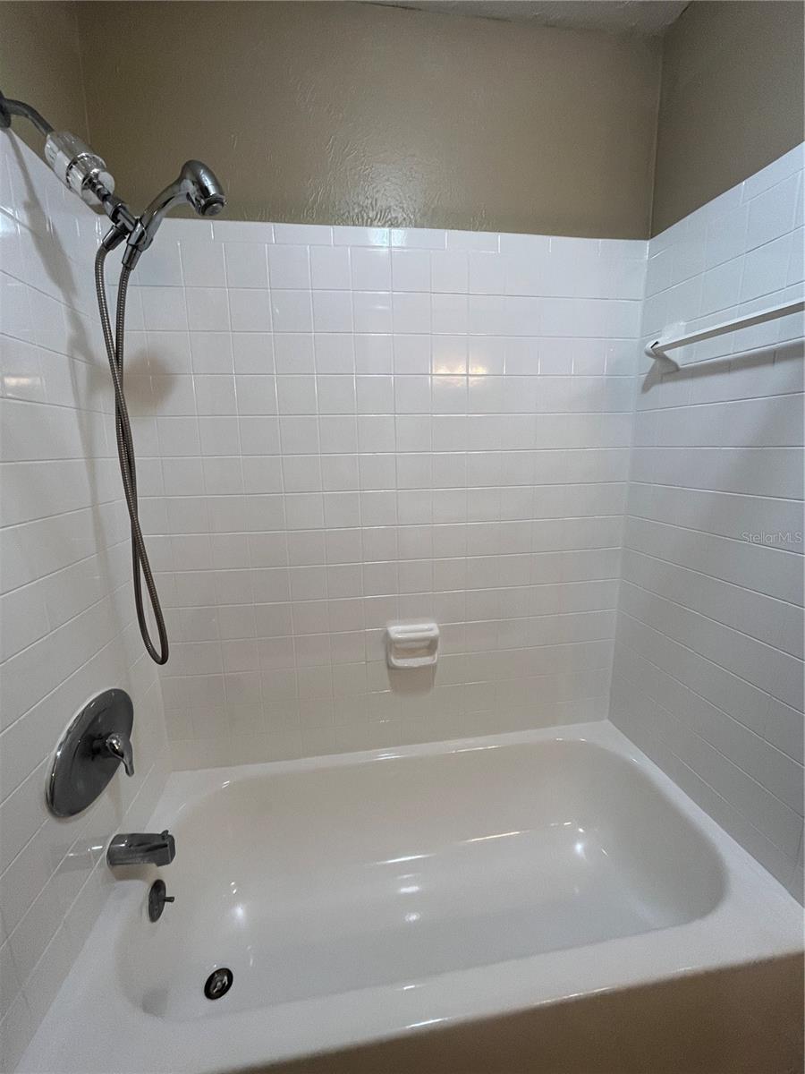 VILLAGE CONDO - Residential Lease