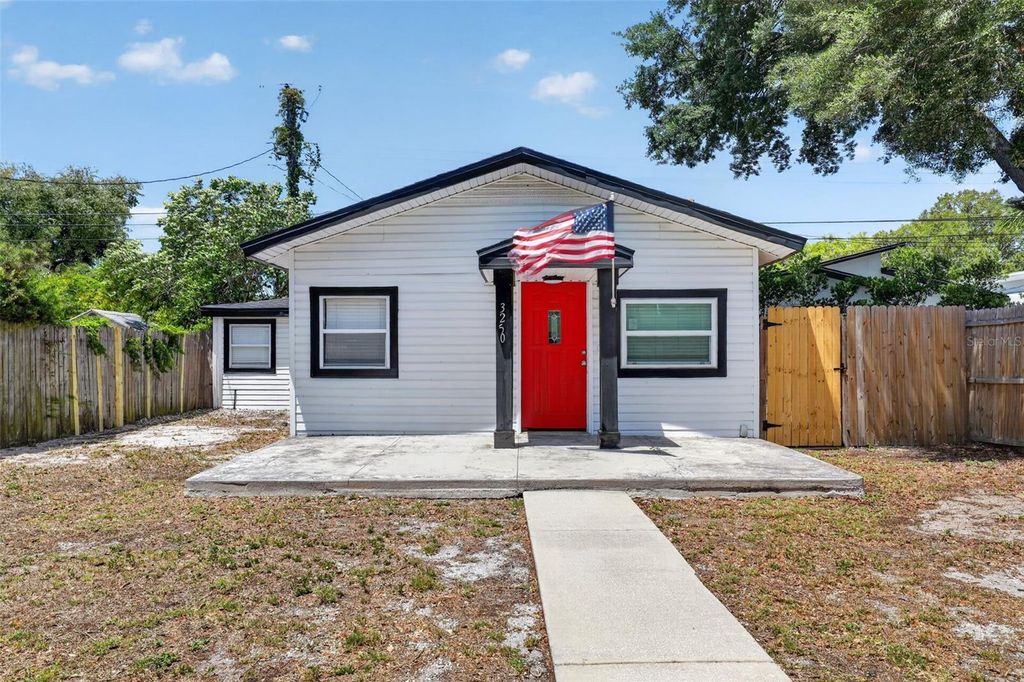 Photo of 3250 Prescott Street N, St Petersburg, FL 33713 (MLS # A4690739)