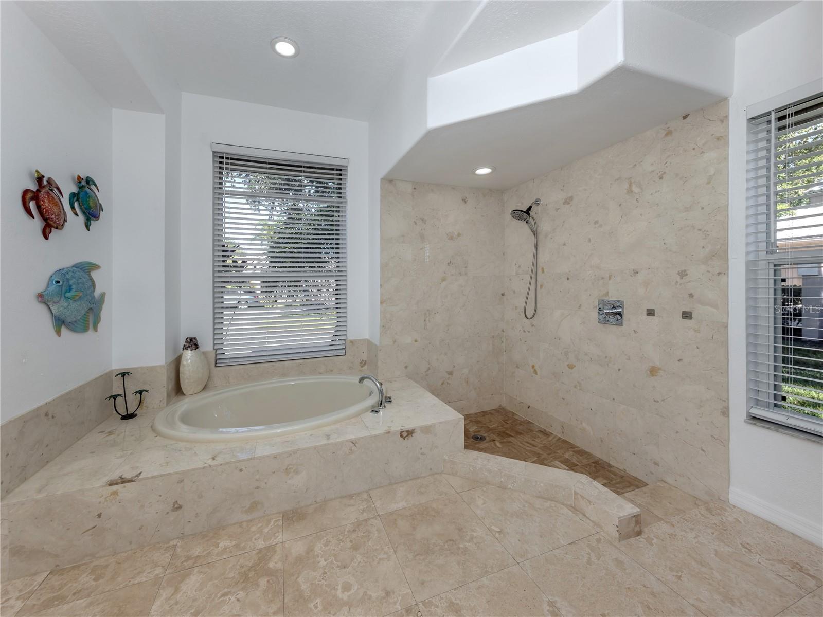 VENICE GOLF & COUNTRY CLUB - Residential