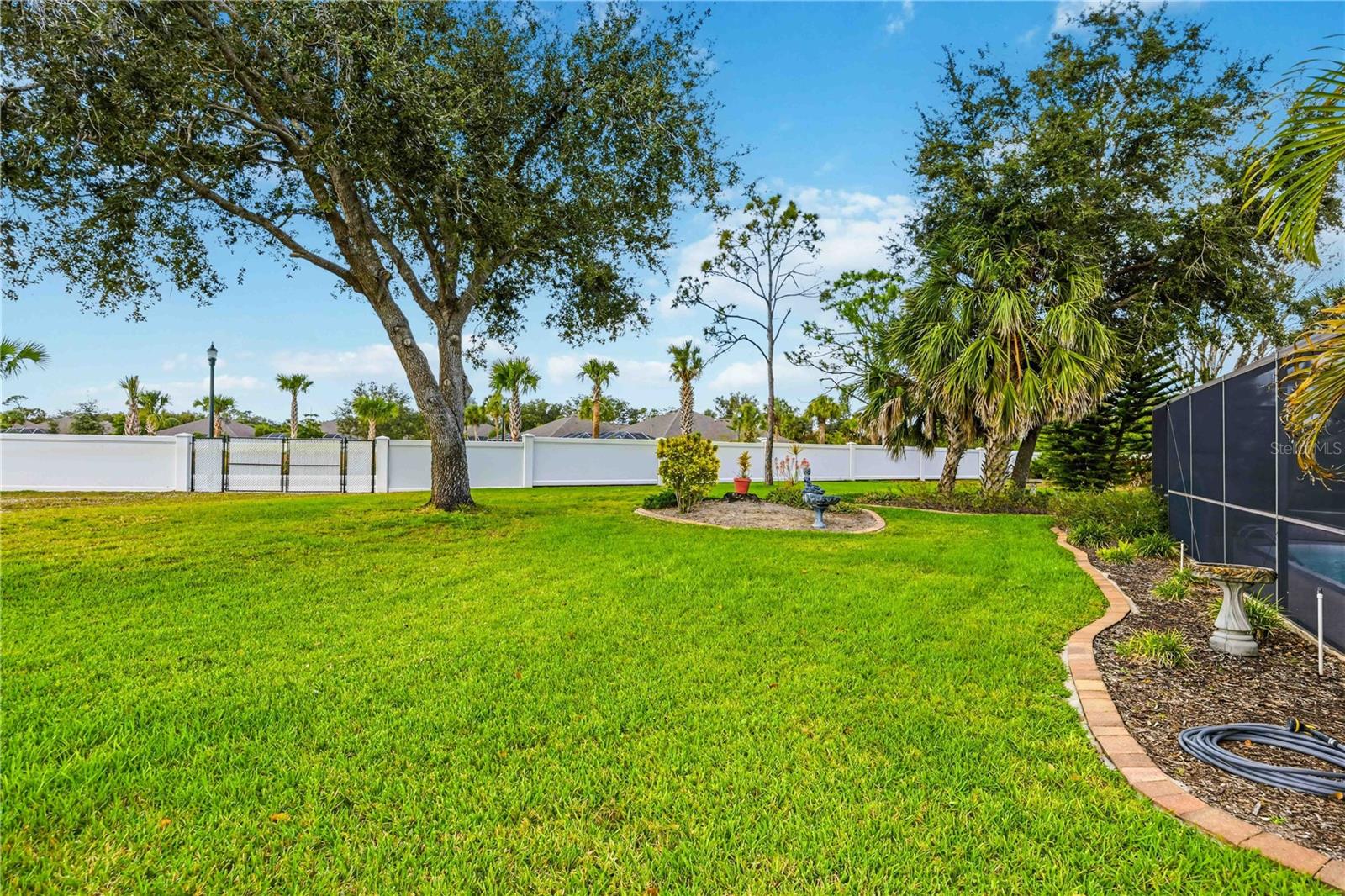 NORTH PORT CHARLOTTE COUNTRY CLUB - Residential