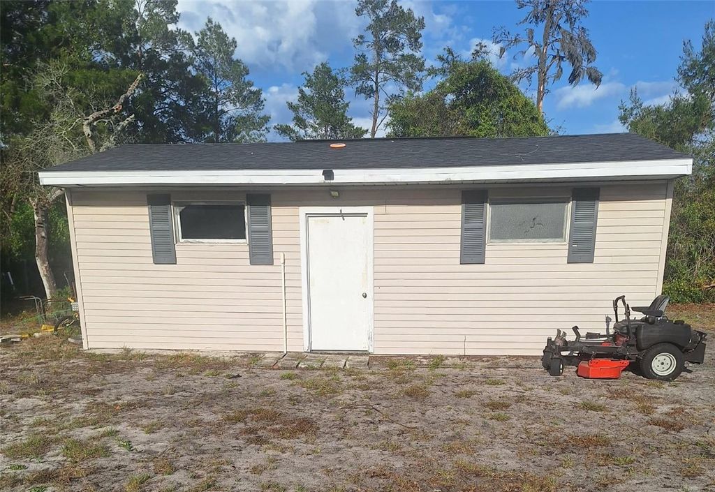 Photo of 11301 Huggins Street, Leesburg, FL 34788 (MLS # S5148654)