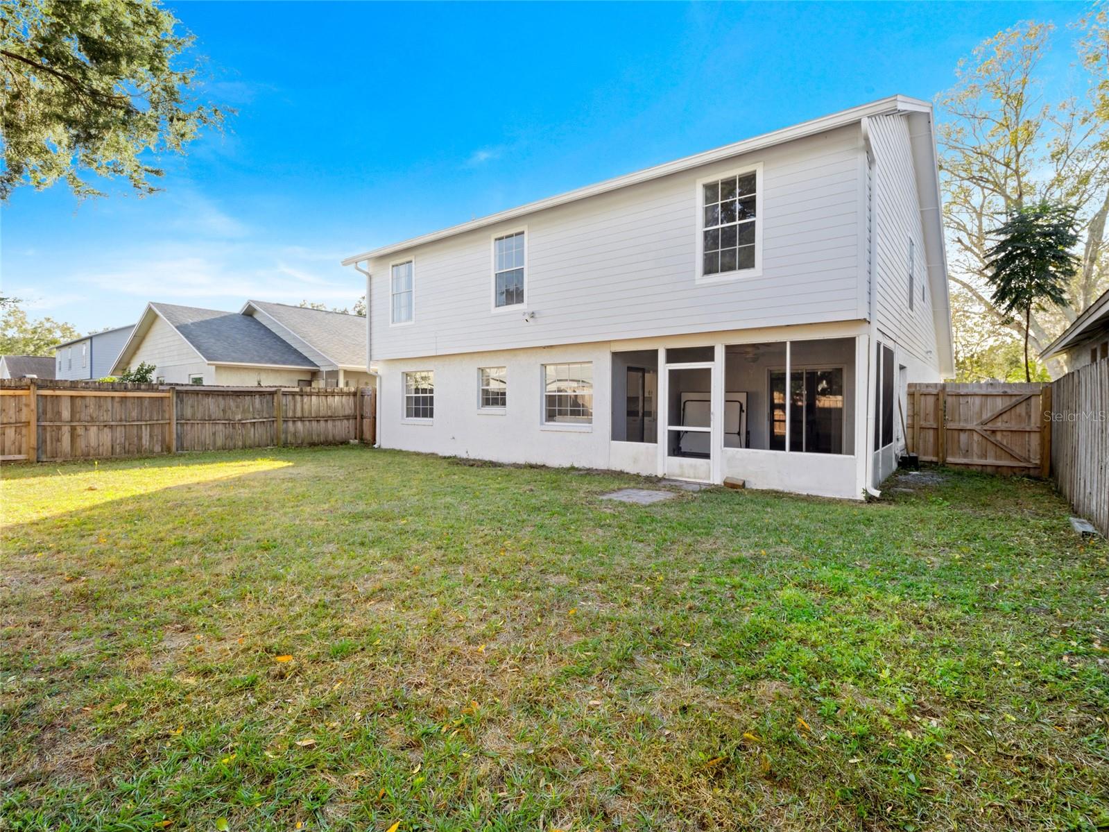 COUNTRY LANE - Residential