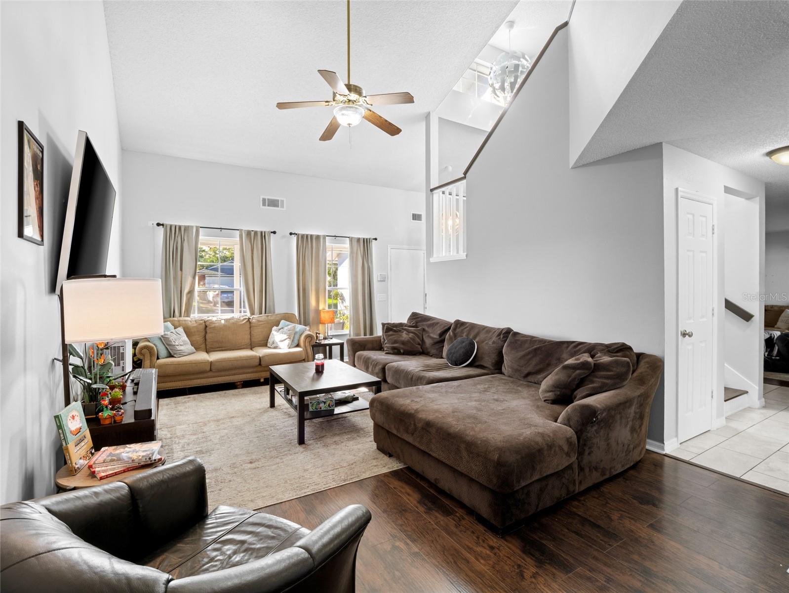 COUNTRY LANE - Residential