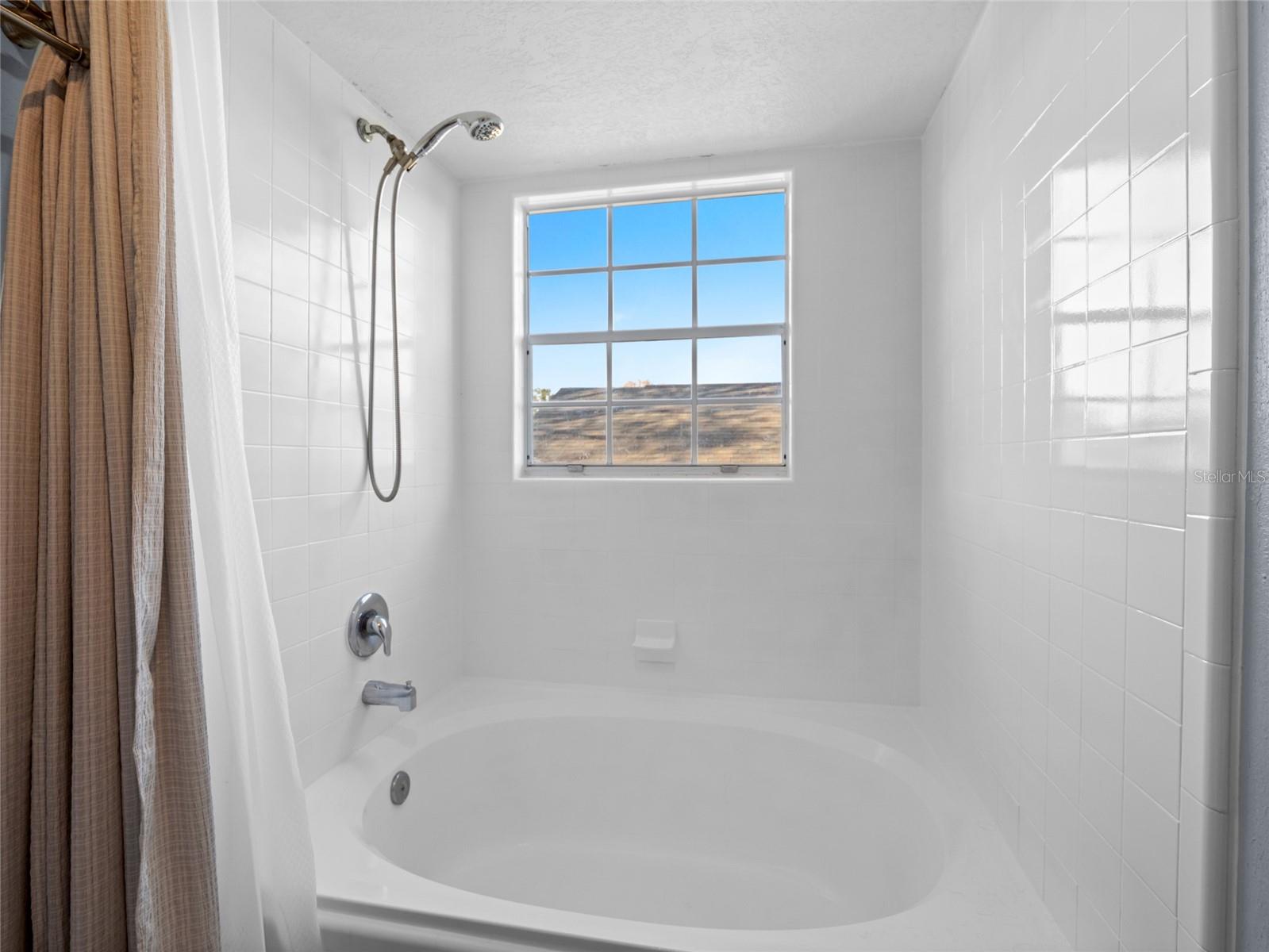 COUNTRY LANE - Residential