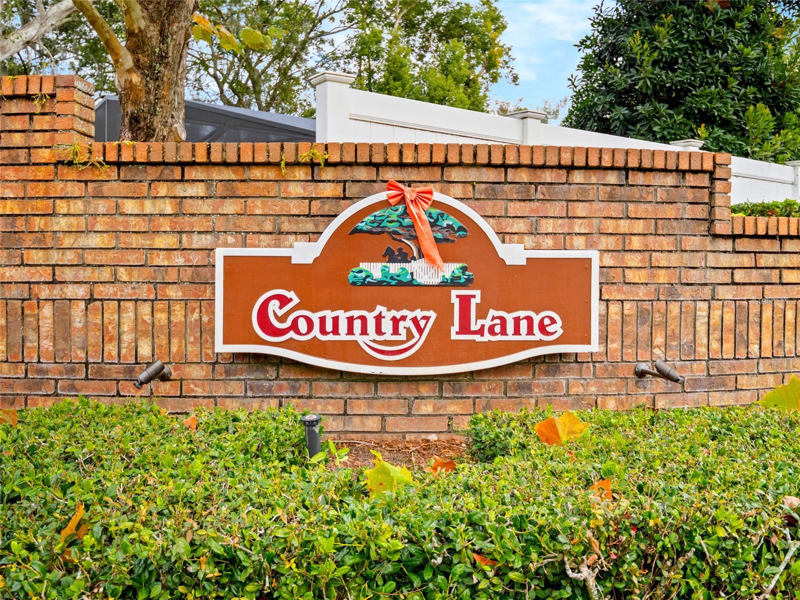 COUNTRY LANE - Residential