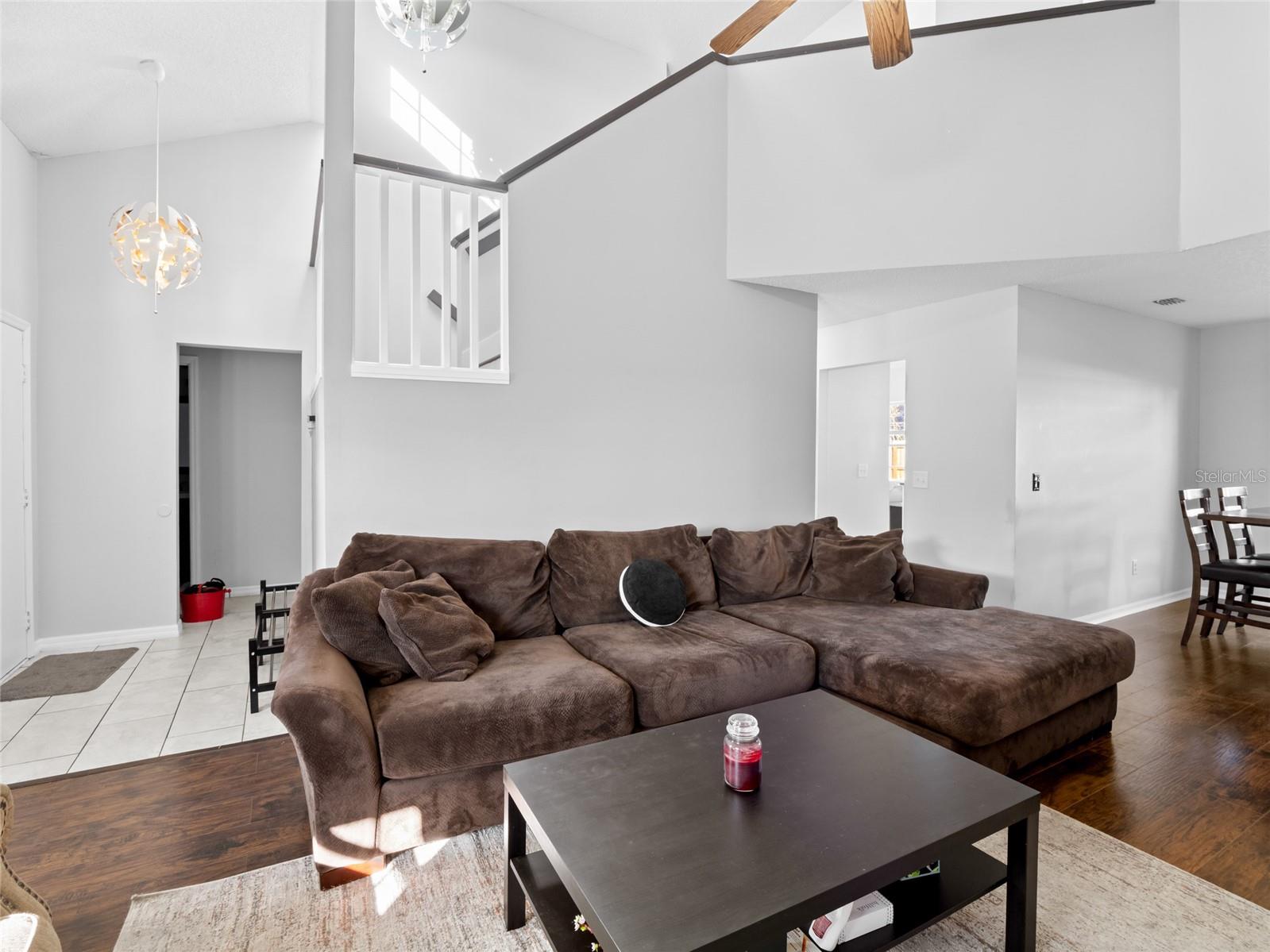 COUNTRY LANE - Residential