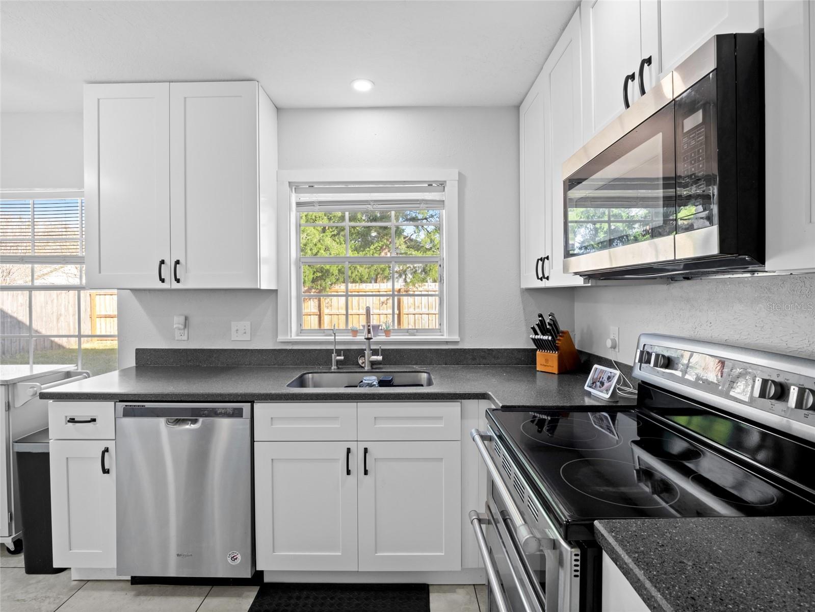 COUNTRY LANE - Residential